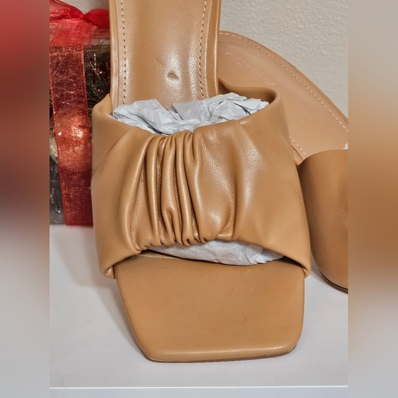 Piepiebuy 3" light brown slip on leather heel women's size 10 - Picture 4 of 8